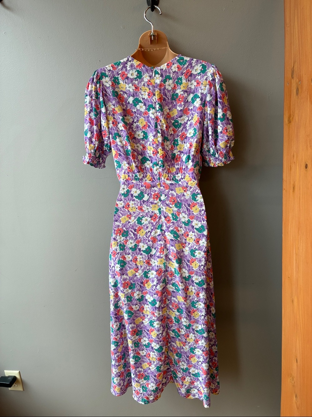 Faithful the Brand Marie Louise Floral V-Neck Midi Dress in Lavender, Size 2 - Picture 6 of 6